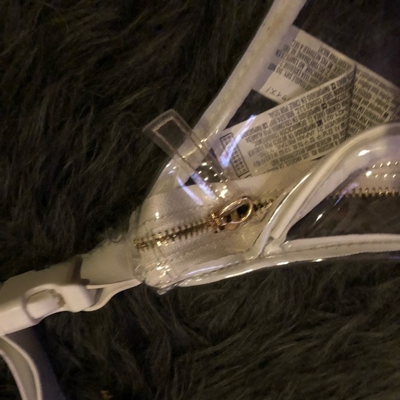 Forever 21 transparent fanny pack - Picture 5 of 5